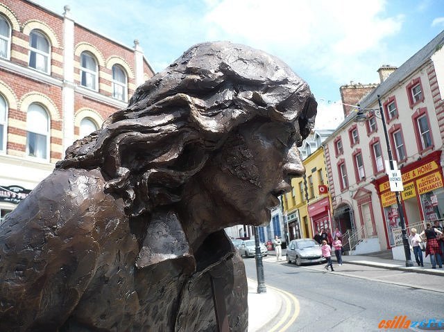 _rory_gallagher_statue11.jpg