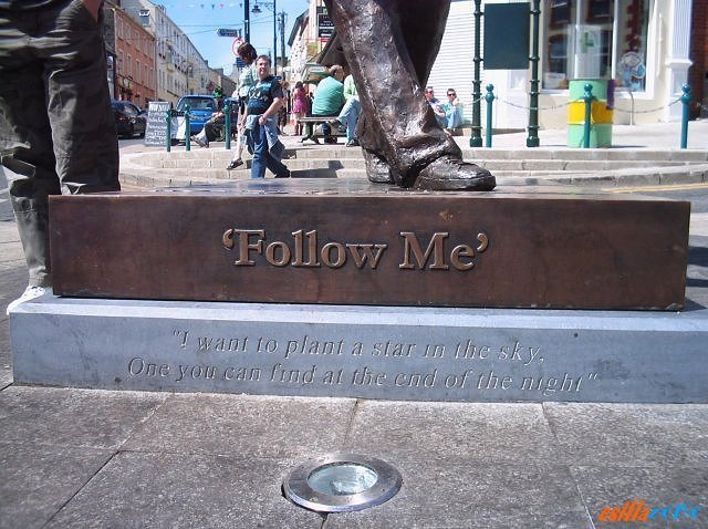 _rory_gallagher_statue14.jpg