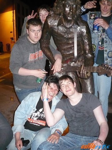 _rory_gallagher_statue18.jpg