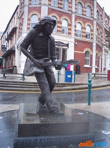 _rory_gallagher_statue5.jpg
