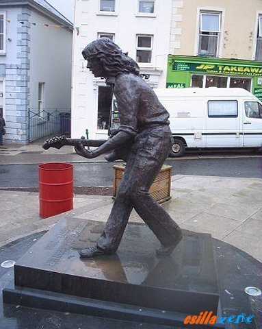 _rory_gallagher_statue7.jpg